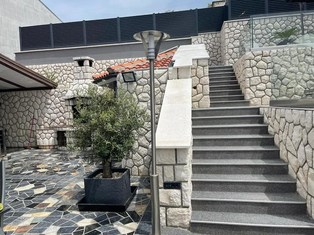 Villa Fijala Pool-Anlage Crikvenica Kroatien